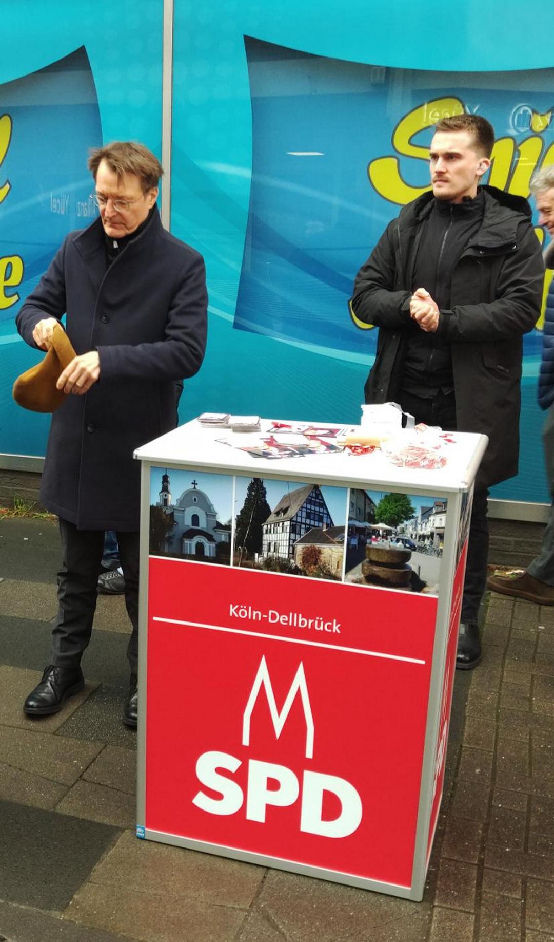10_Karl_Lauterbach_am _Stand